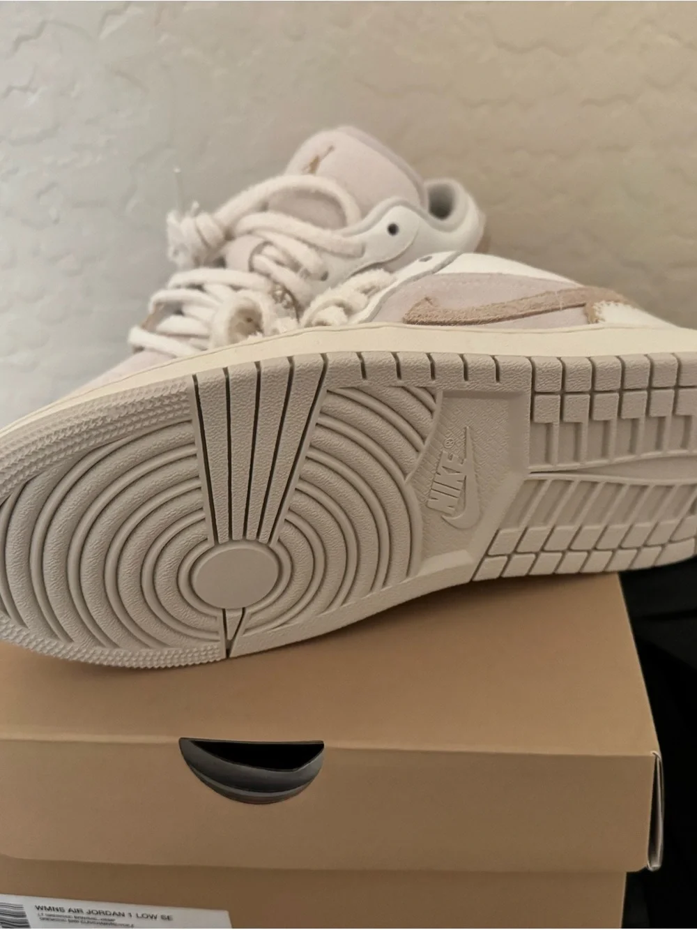 Jordan low top